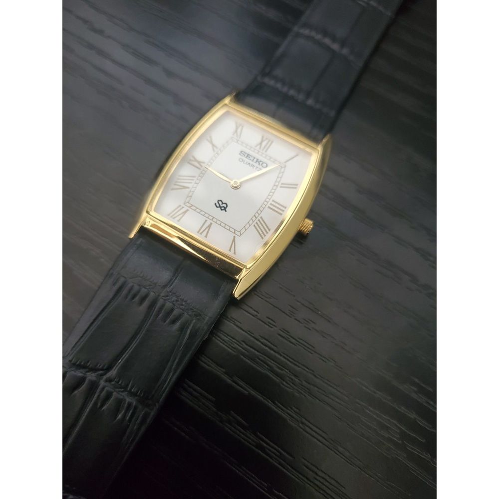 RARE Mint Condition Seiko SQ Tonneau Tank Men's Leather Watch
